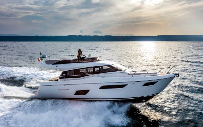 Ferretti Yachts 450 cruising