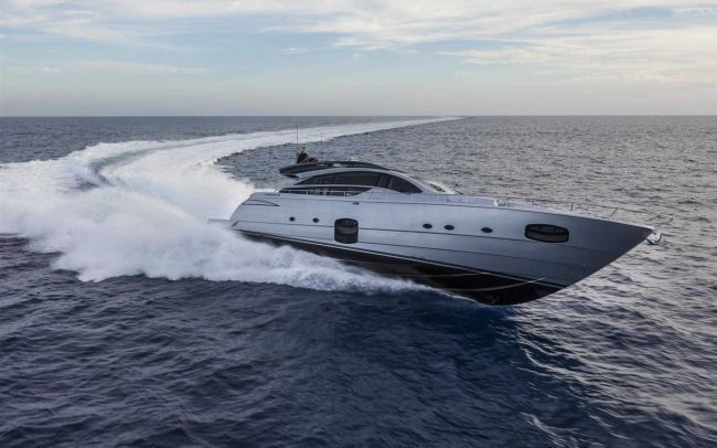 Pershing 82 cruising