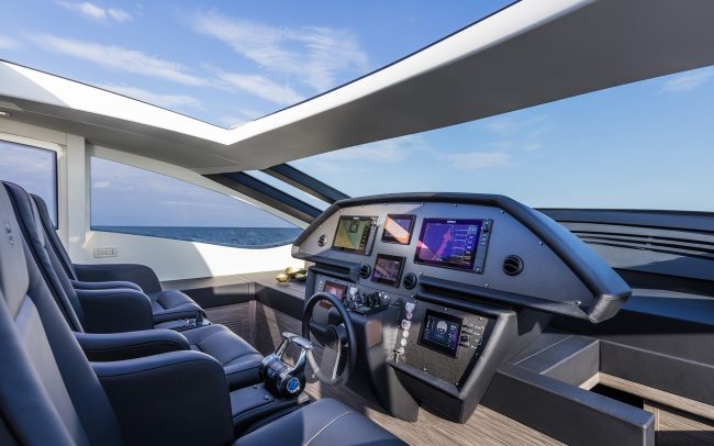 Pershing 82 main deck