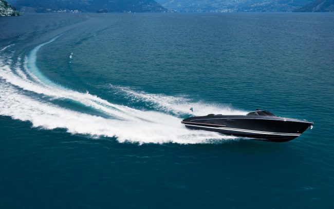 Riva Iseo cruising