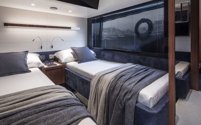 Riva 66' Ribelle lower deck