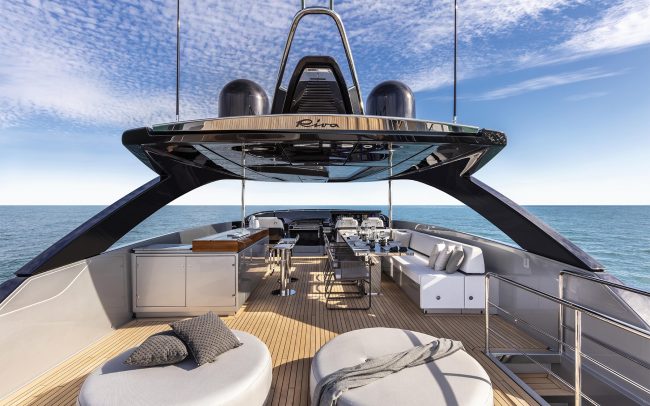 Riva 90' Argo sun deck